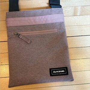 Dakine Purple Messenger Bag Minimalist Design